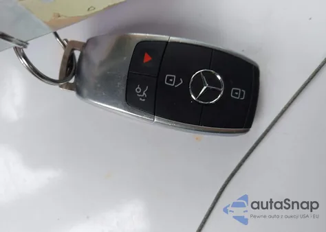 2019 Mercedes-Benz C 300 4Matic z USA, uszkodzony, nr VIN WDDWF8EB5KR482423